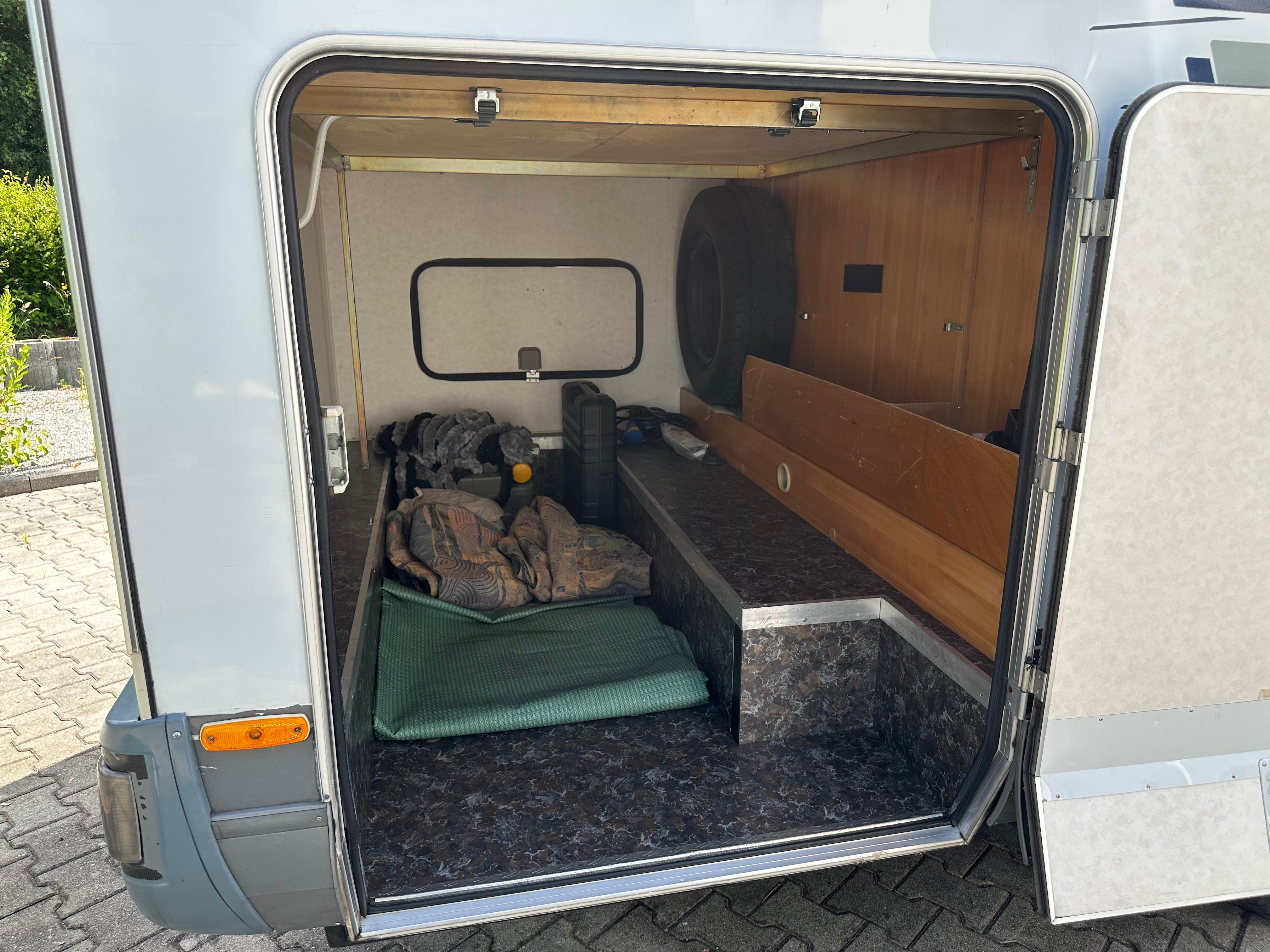 Camper Van 33